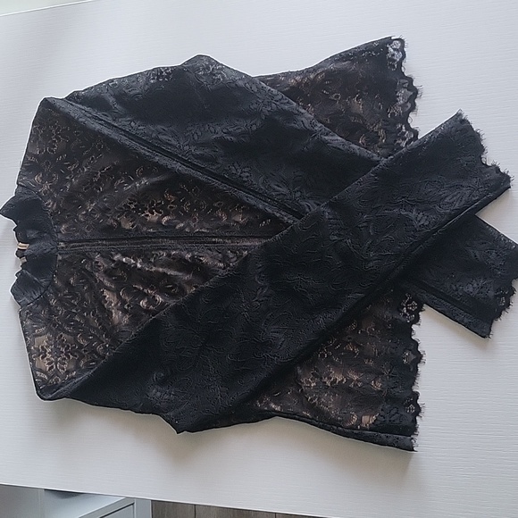 Wilfred Lace Top - Picture 2 of 6